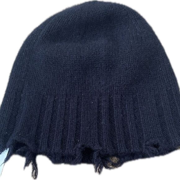 Brazeau tricot women’s 100% cashmere crown knit distressed hem beanie hat new
